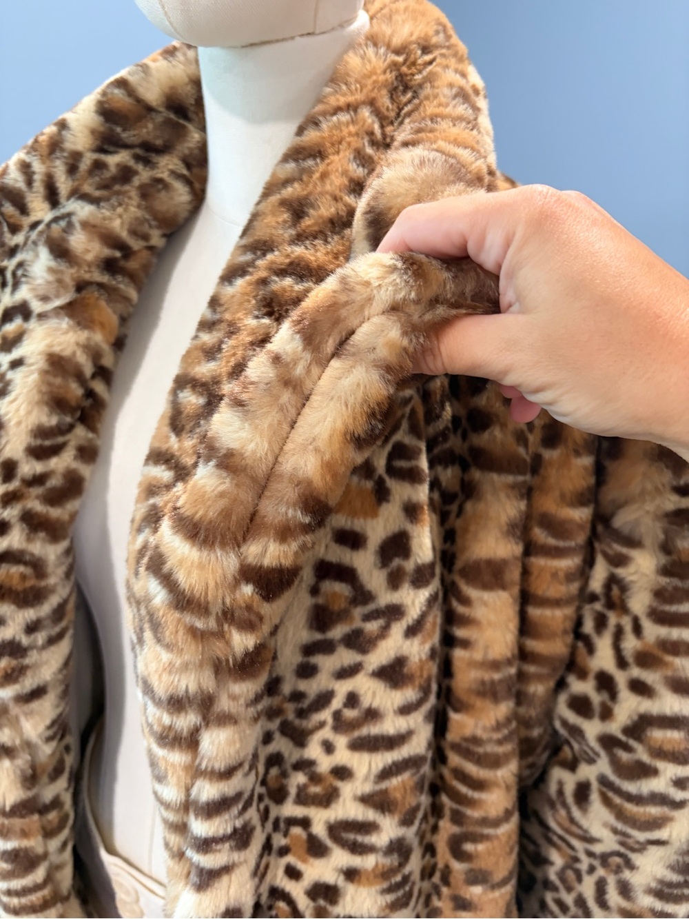 Anthropologie Leopard Print Faux Fur Jacket Coat Animal Print Size Small NWOT - Picture 9 of 15